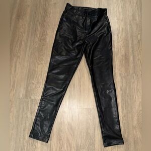 ⭐️‎ pleather Skinny Pants⭐️
